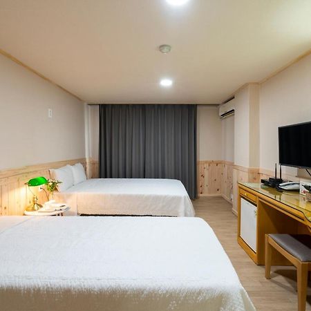 New Jeju Hotel Bagian luar foto