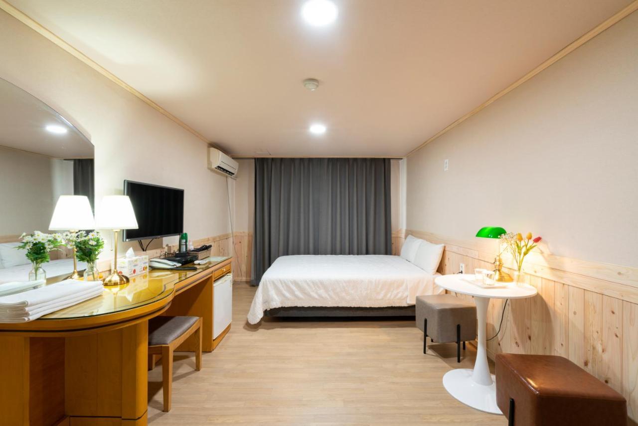 New Jeju Hotel Bagian luar foto