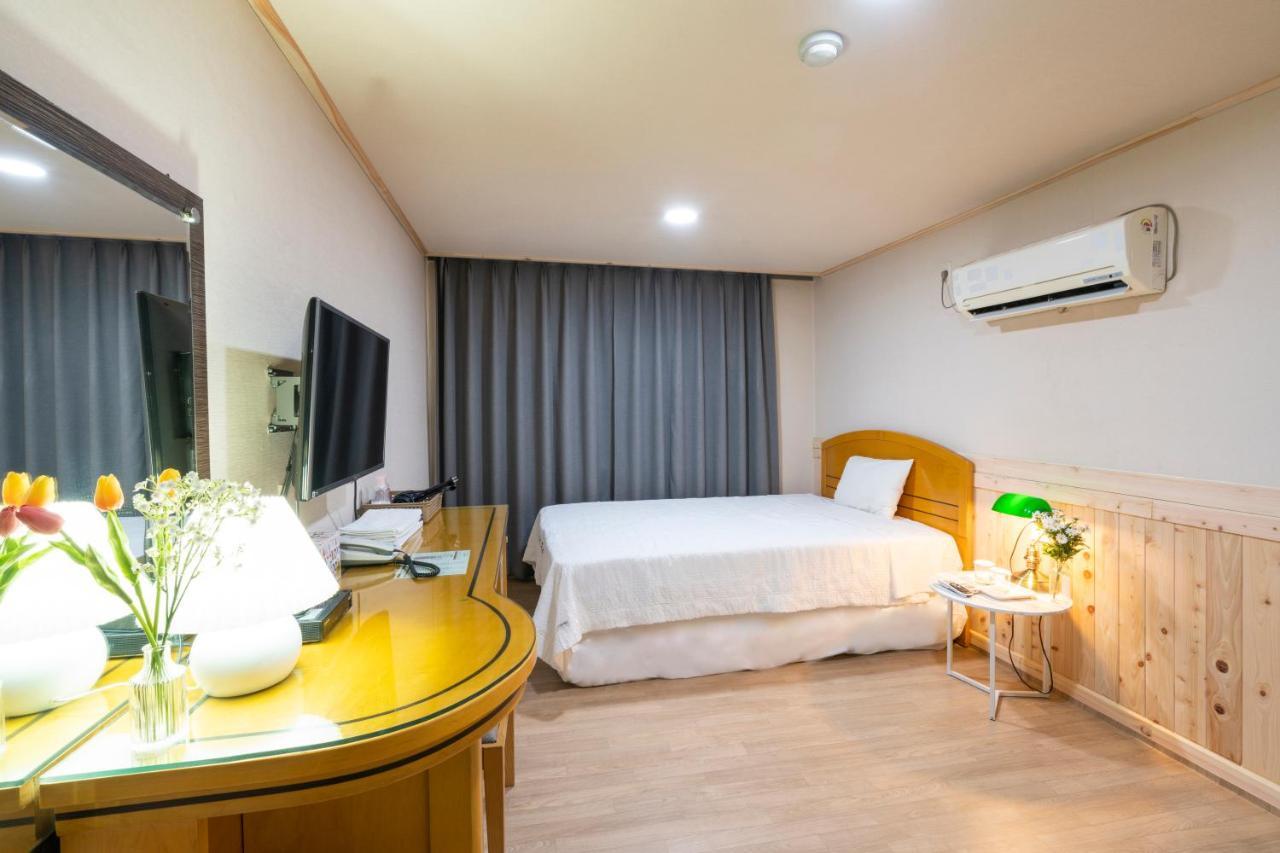 New Jeju Hotel Bagian luar foto