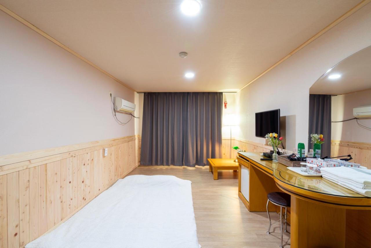 New Jeju Hotel Bagian luar foto