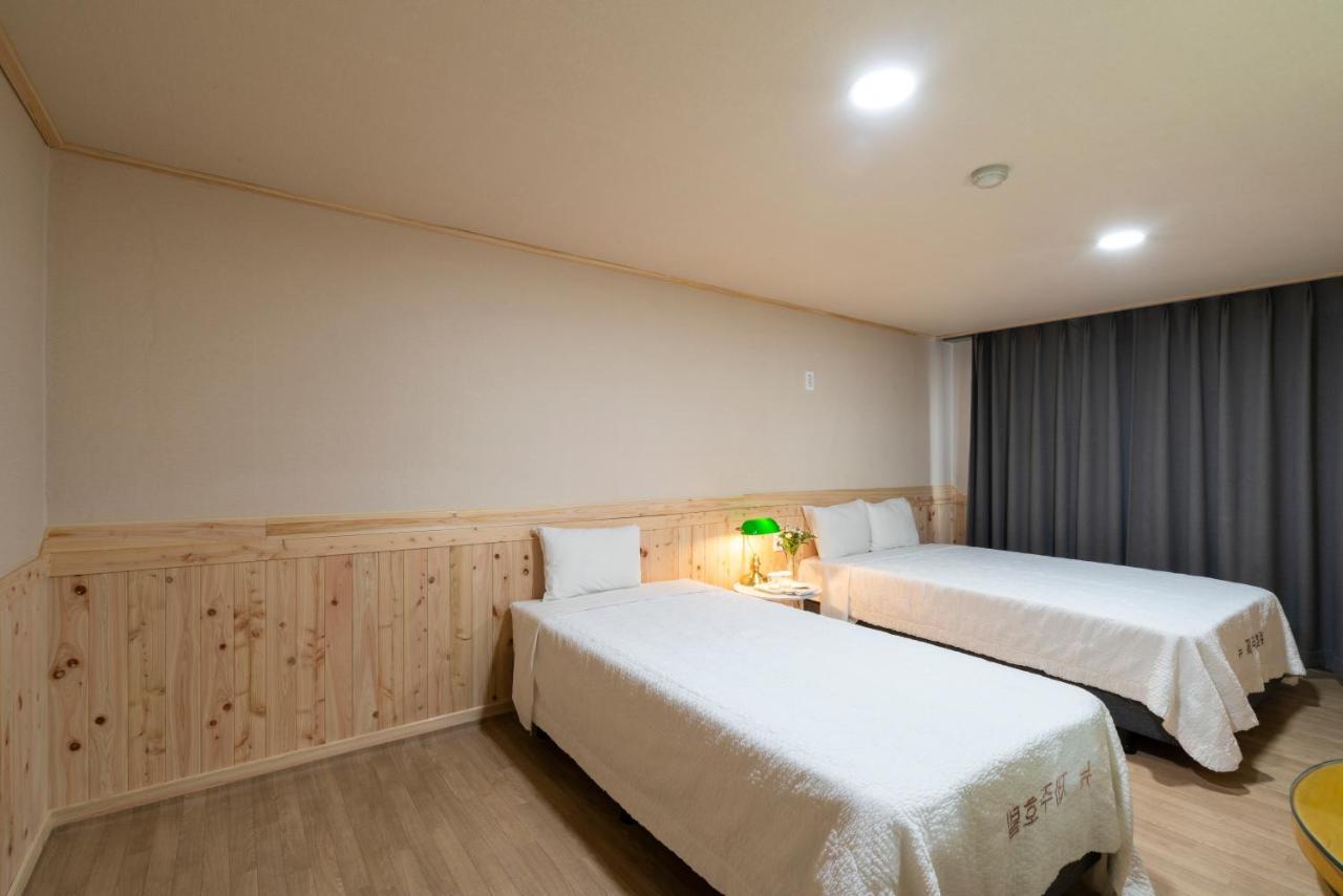 New Jeju Hotel Bagian luar foto