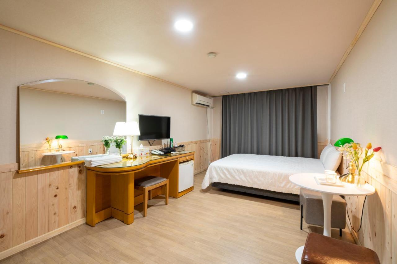 New Jeju Hotel Bagian luar foto